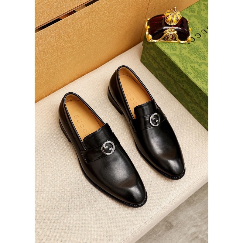 G*u*i leather shoes